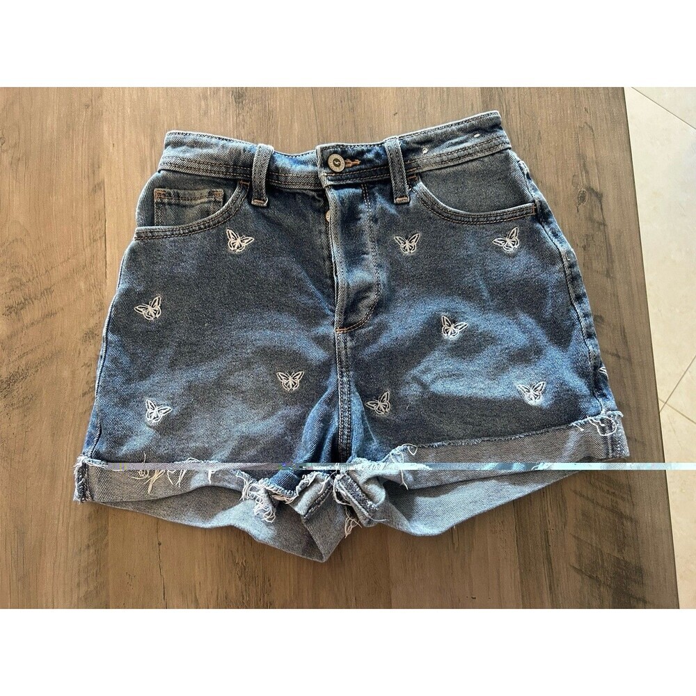 Hollister Curvy Ultra High Rise Mom Shorts 3” Butterflies Vintage Stretch 24